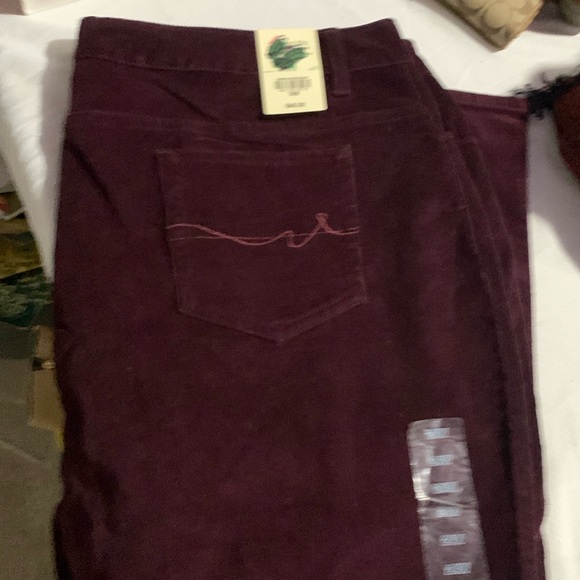 St. John’s Bay corduroys - Picture 1 of 4